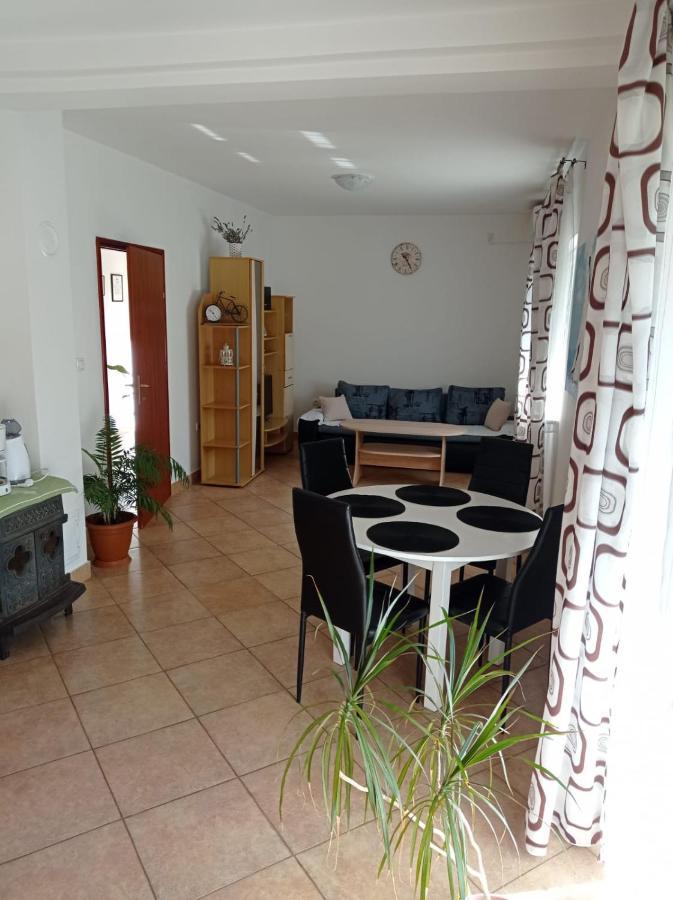 Apartment Zlatko Матули Екстериор снимка